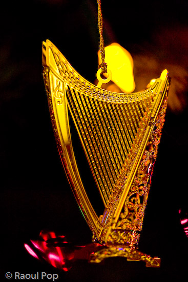 Play that golden harp