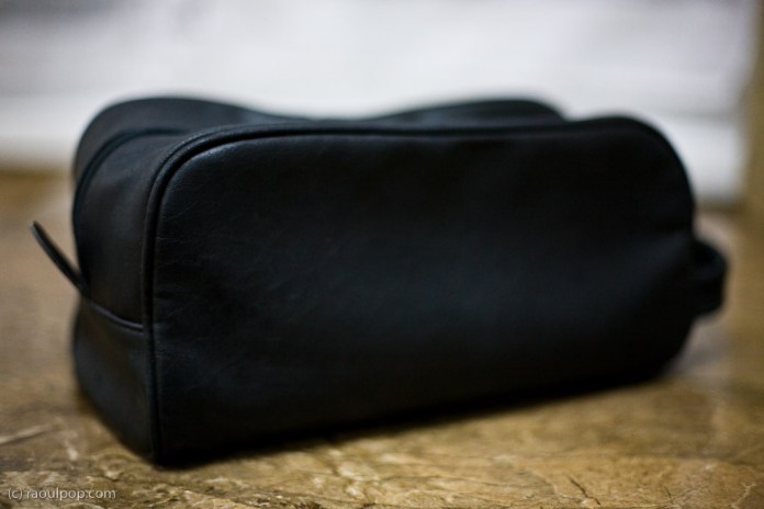 Potential design for a Drobo carrying case Potential design for a Drobo carrying case