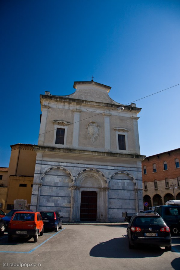 A building that appears to be a church, yet is without any name and cannot be entered. Pisa, Italy.