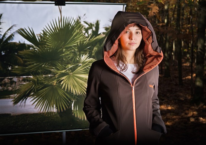 jacket-with-inflatable-hood-1