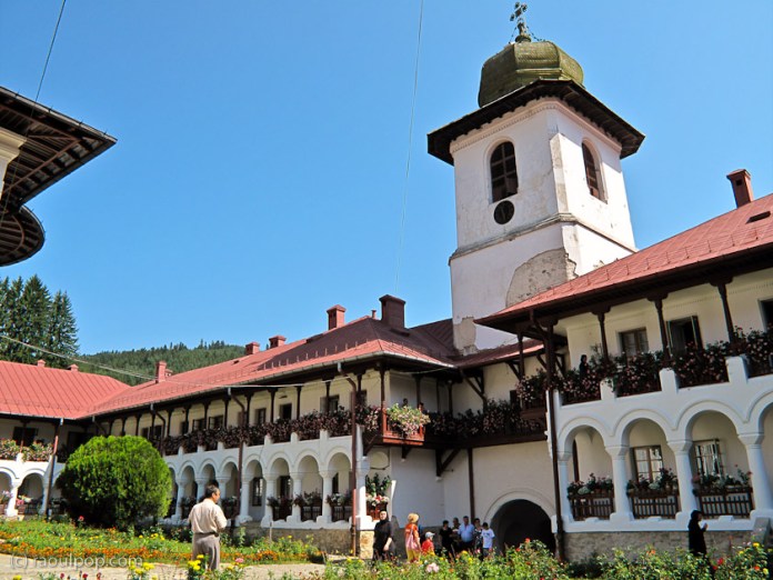 manastirea-agapia-bucovina-73