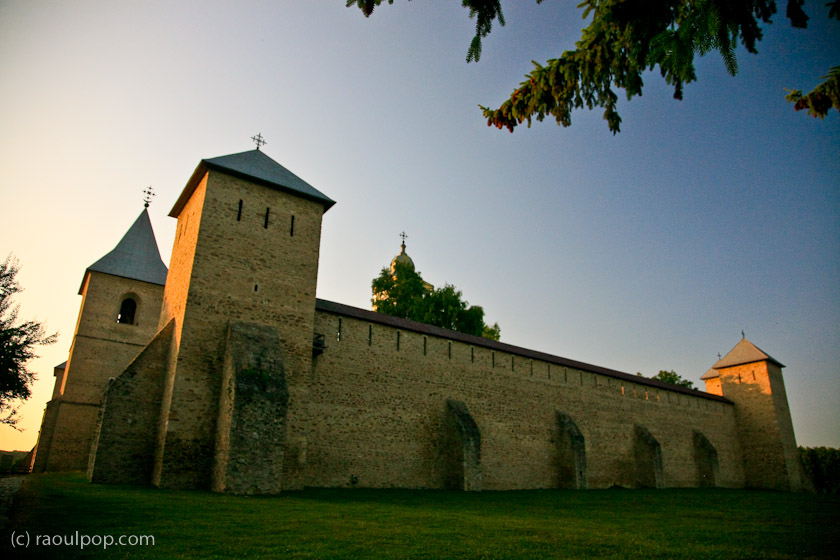 manastirea-dragomirna-bucovina-30