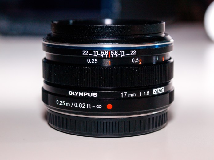 Olympus M.ZUIKO DIGITAL 17mm 1:1.8 Lens
